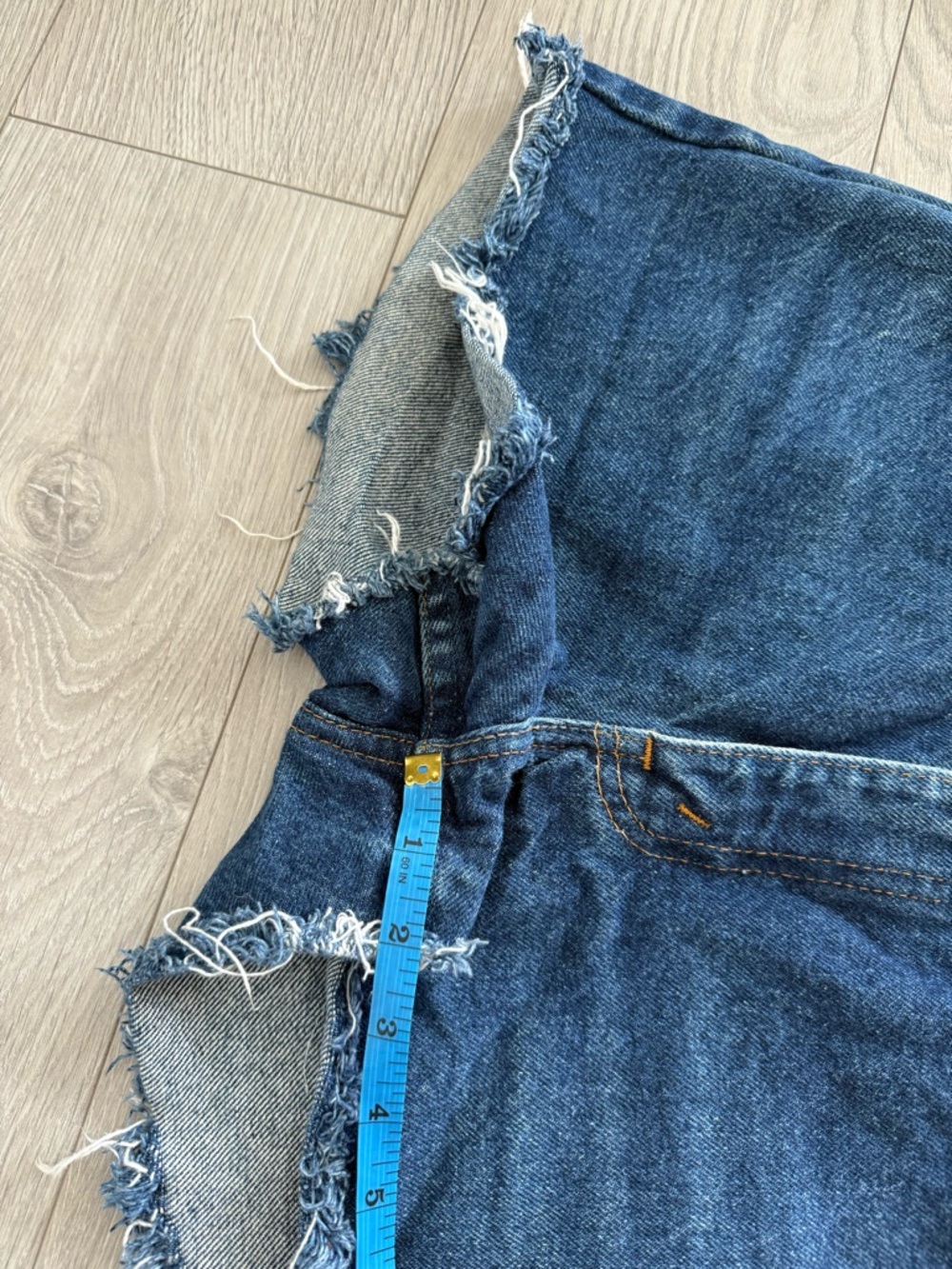 Levi’s Vintage 619 Orange Tab Cut Off Jean Denim Shorts - Picture 12 of 13